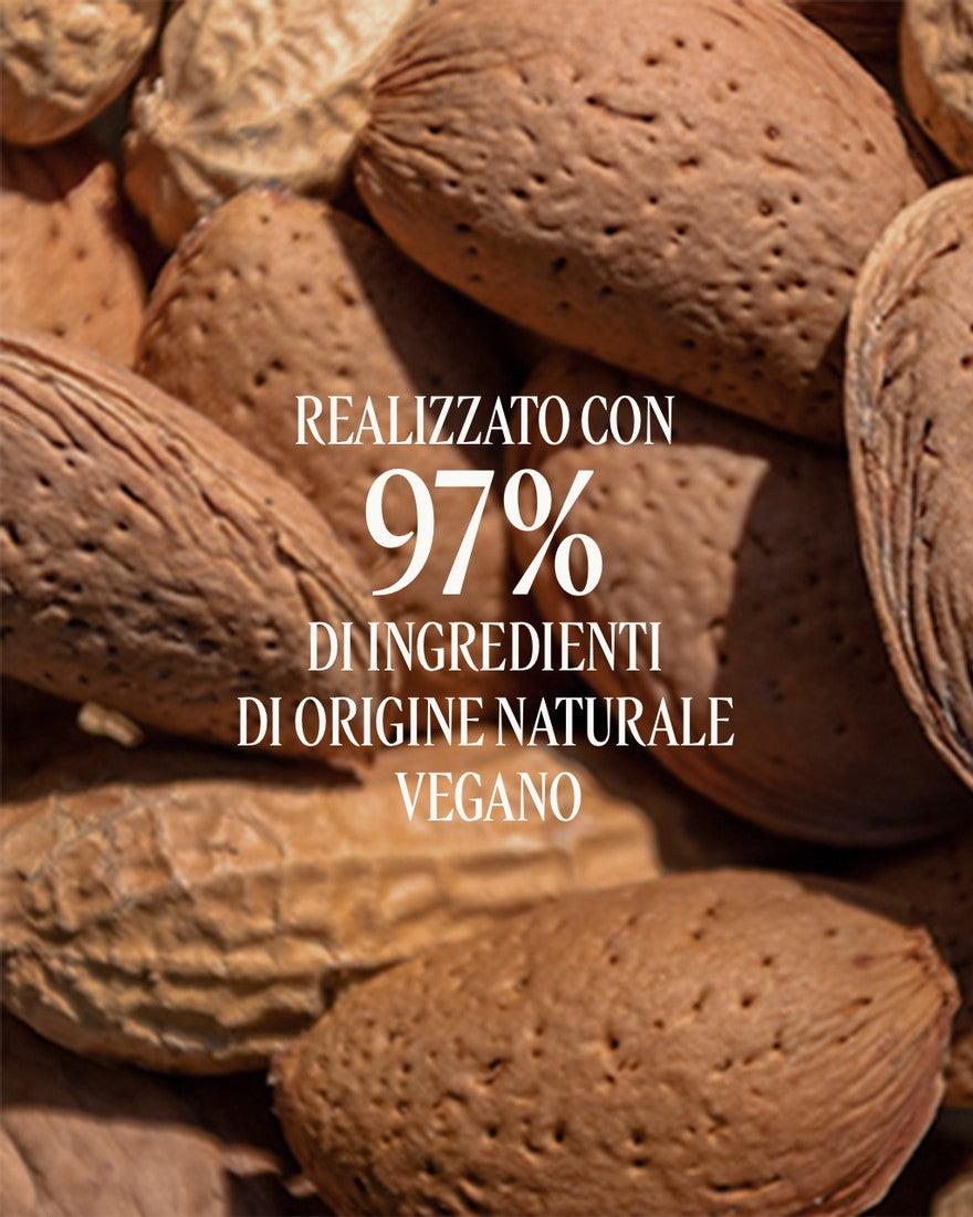 Concentré de Lait 
Il tocco vellutato della mandorla dona alla pelle una morbidezza straordinaria.